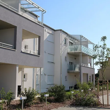 Living Neuburg Aparthotel 3*